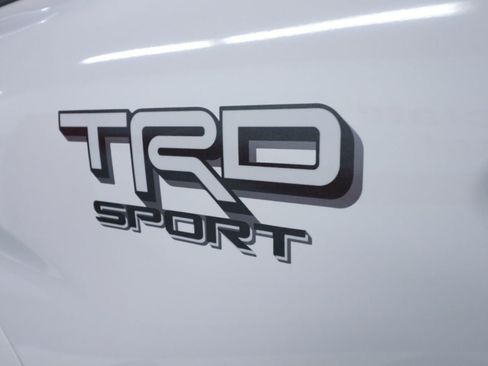 Used 2025 Toyota Tacoma TRD Sport AWD/4WD image 28