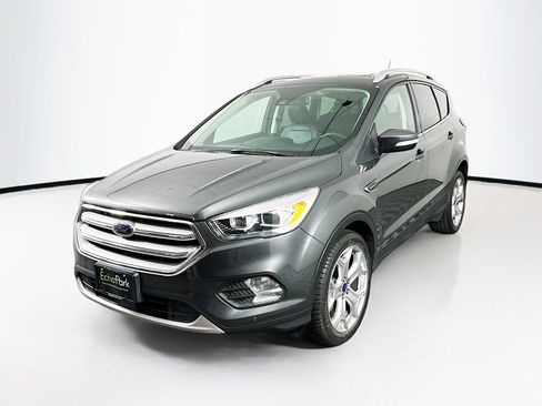 Used 2019 Ford Escape Titanium image 3