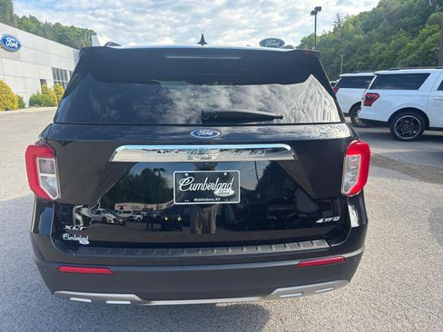 Used 2023 Ford Explorer XLT w/ Equipment Group 202A AWD/4WD image 3