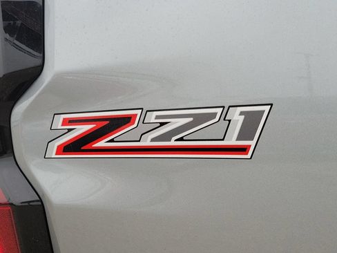 Used 2024 Chevrolet Colorado Z71 w/ LPO, Dark Essentials Package AWD/4WD image 6