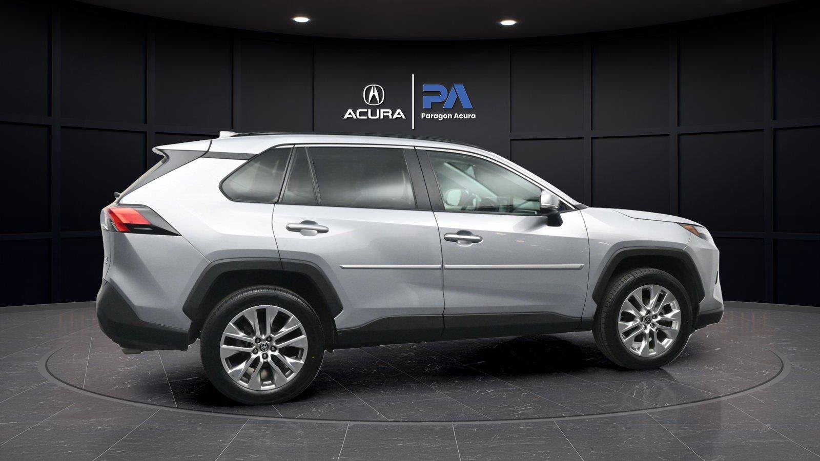 Used 2022 Toyota RAV4 XLE Premium AWD/4WD image 21