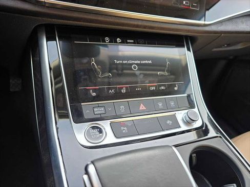 Used 2025 Audi Q7 2.0T Premium AWD/4WD image 32
