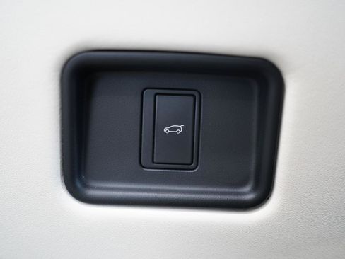 Used 2023 Land Rover Range Rover SE AWD/4WD image 24