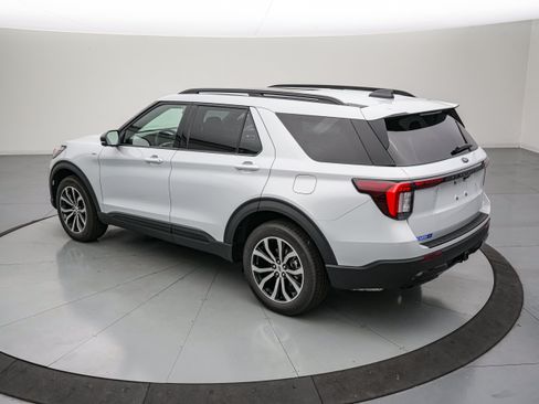 New 2026 Ford Explorer ST-Line AWD/4WD image 6