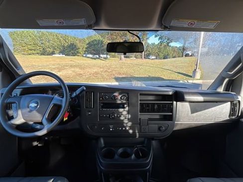 New 2025 Chevrolet Express 2500 Work Van w/ Driver Convenience Package image 18
