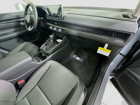 Used 2025 Honda CR-V LX image 21