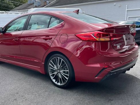 Used 2017 Hyundai Elantra Sport image 6