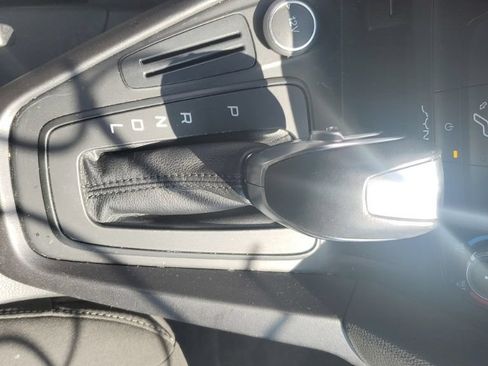 Used 2016 Ford Focus SE FWD image 14