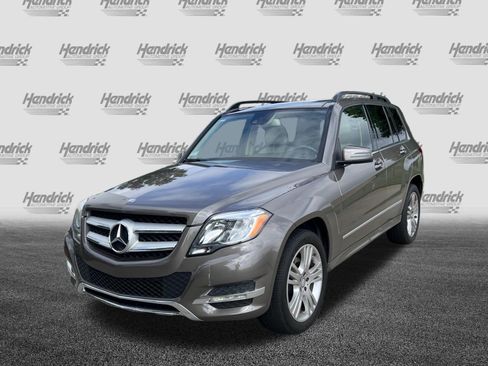Used 2015 Mercedes-Benz GLK 250 BlueTEC 4MATIC image 5