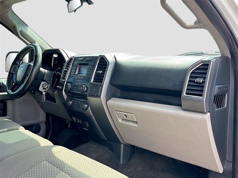 Used 2015 Ford F150 XLT RWD image 25