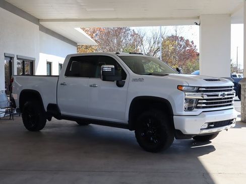 Used 2022 Chevrolet Silverado 2500 High Country image 8