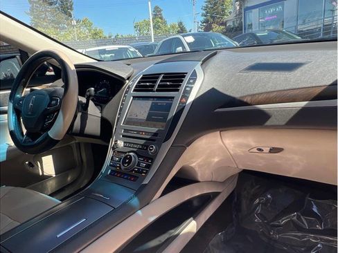 Used 2017 Lincoln MKZ Reserve FWD image 23