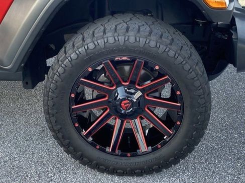 Used 2022 Jeep Wrangler Willys image 23