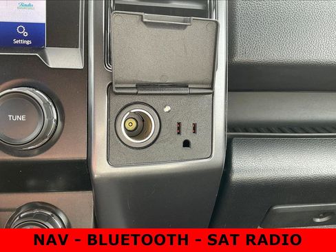 Used 2019 Ford F150 XLT w/ Equipment Group 302A Luxury AWD/4WD image 16