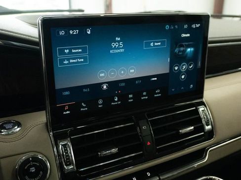 Used 2023 Lincoln Navigator L Reserve AWD/4WD image 15