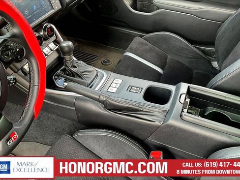 Used 2024 Toyota GR86 Premium w/ Performance Package image 13