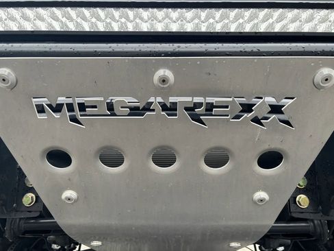 Used 2022 Ford F250 Lariat w/ Lariat Ultimate Package AWD/4WD image 7