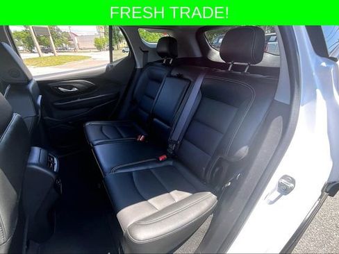 Used 2024 GMC Terrain SLT w/ Infotainment Package II FWD image 18