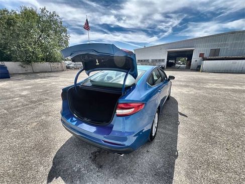 Used 2020 Ford Fusion SE image 25