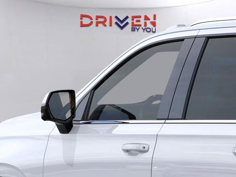 New 2026 Chevrolet Suburban LT w/ Comfort Package image 12