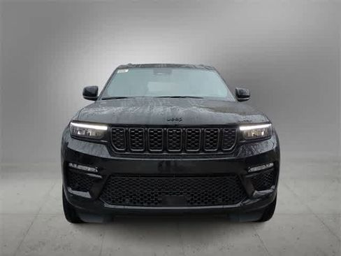 New 2025 Jeep Grand Cherokee Summit image 3