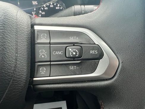 Used 2023 Jeep Compass Trailhawk AWD/4WD image 15