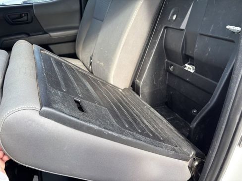 Used 2017 Toyota Tacoma SR w/ SR Convenience Package image 27