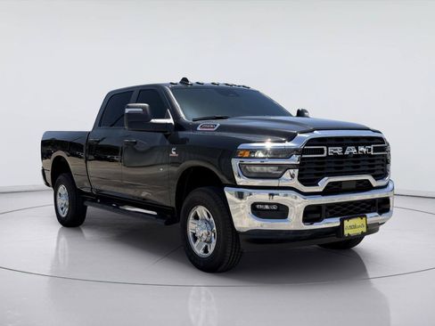 Used 2025 RAM 2500 Tradesman AWD/4WD image 3