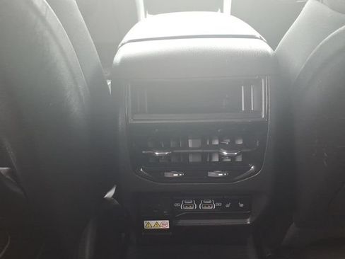 Certified 2023 Jeep Grand Cherokee Limited AWD/4WD image 18