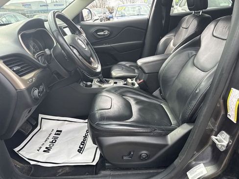 Used 2015 Jeep Cherokee Limited image 9