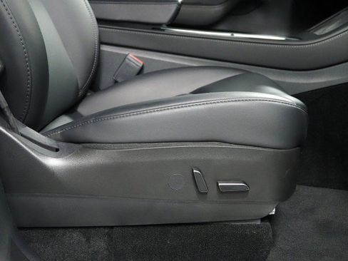 Used 2023 Tesla Model Y Long Range AWD/4WD image 56