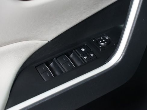 Certified 2025 Toyota RAV4 XLE AWD/4WD image 31