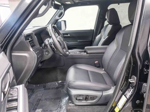 Used 2024 Lexus GX 550 AWD/4WD image 18
