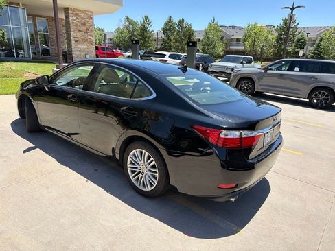 Used 2014 Lexus ES 350 w/ Premium Package FWD image 2
