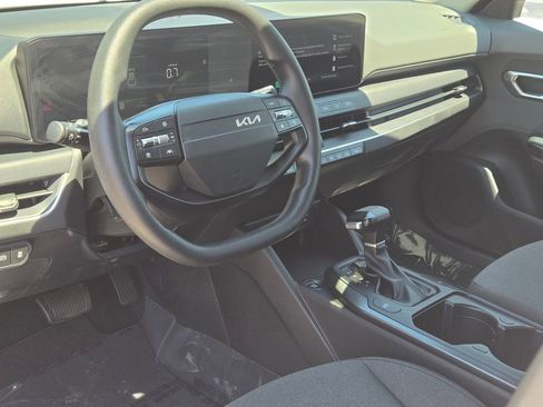 Used 2025 Kia K4 FWD image 18