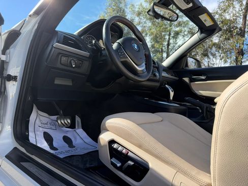 Used 2017 BMW 230i Convertible RWD image 9