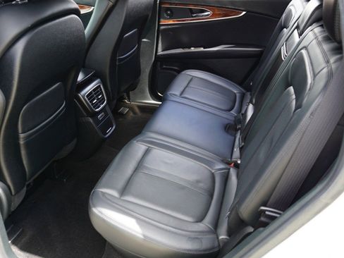 Used 2019 Lincoln Nautilus Reserve image 32