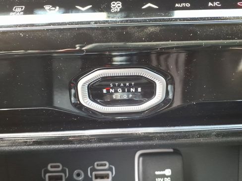 New 2026 Jeep Grand Cherokee Altitude AWD/4WD image 13
