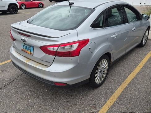 Used 2012 Ford Focus Titanium FWD image 2