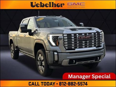 Used 2024 GMC Sierra 3500 Denali w/ Denali Reserve Package AWD/4WD image 1