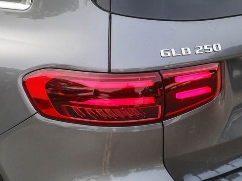 New 2026 Mercedes-Benz GLB 250 4MATIC image 8