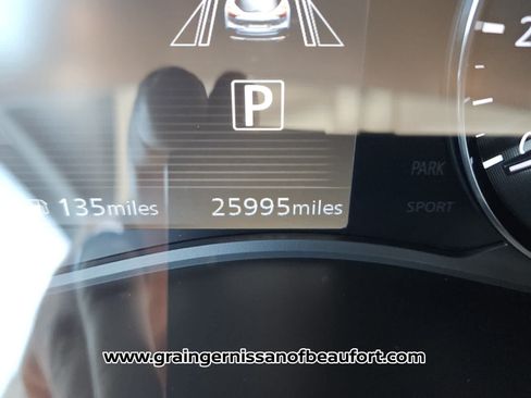 Used 2024 Nissan Kicks SR w/ SR Premium Package FWD image 15