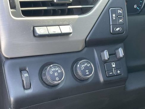 Used 2017 GMC Yukon Denali w/ Open Road Package AWD/4WD image 21