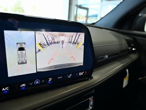 New 2026 Chevrolet Traverse LT w/ Driver Confidence Package image 17