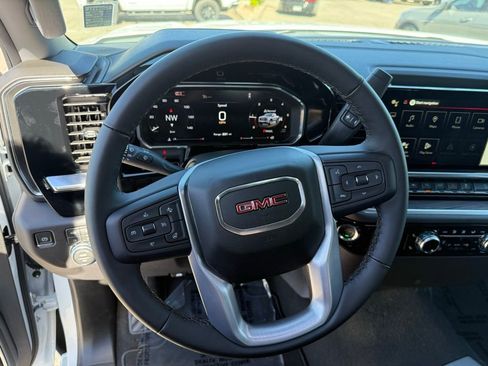 New 2026 GMC Sierra 1500 SLT w/ X31 Off-Road Package AWD/4WD image 16