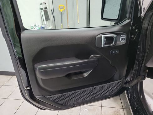 Used 2022 Jeep Wrangler Sport S image 17