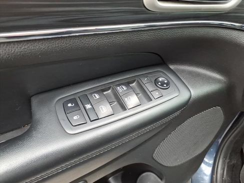 Used 2020 Jeep Grand Cherokee Limited w/ Luxury Group II AWD/4WD image 17