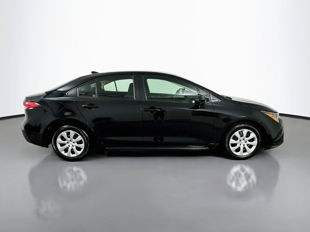 Certified 2024 Toyota Corolla LE FWD image 4