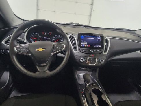Used 2024 Chevrolet Malibu LT FWD image 12