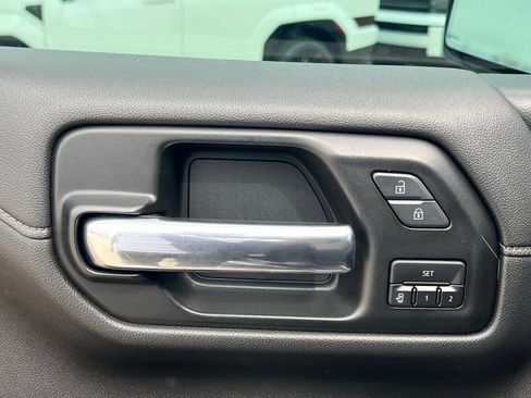 Used 2020 Chevrolet Silverado 1500 High Country w/ Technology Package image 23